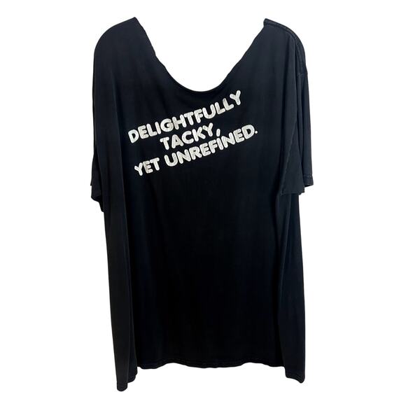 Hooters Distressed Shirt Size XL Black Cut Neck Cracked Logo Own Texas - Picture 2 of 4